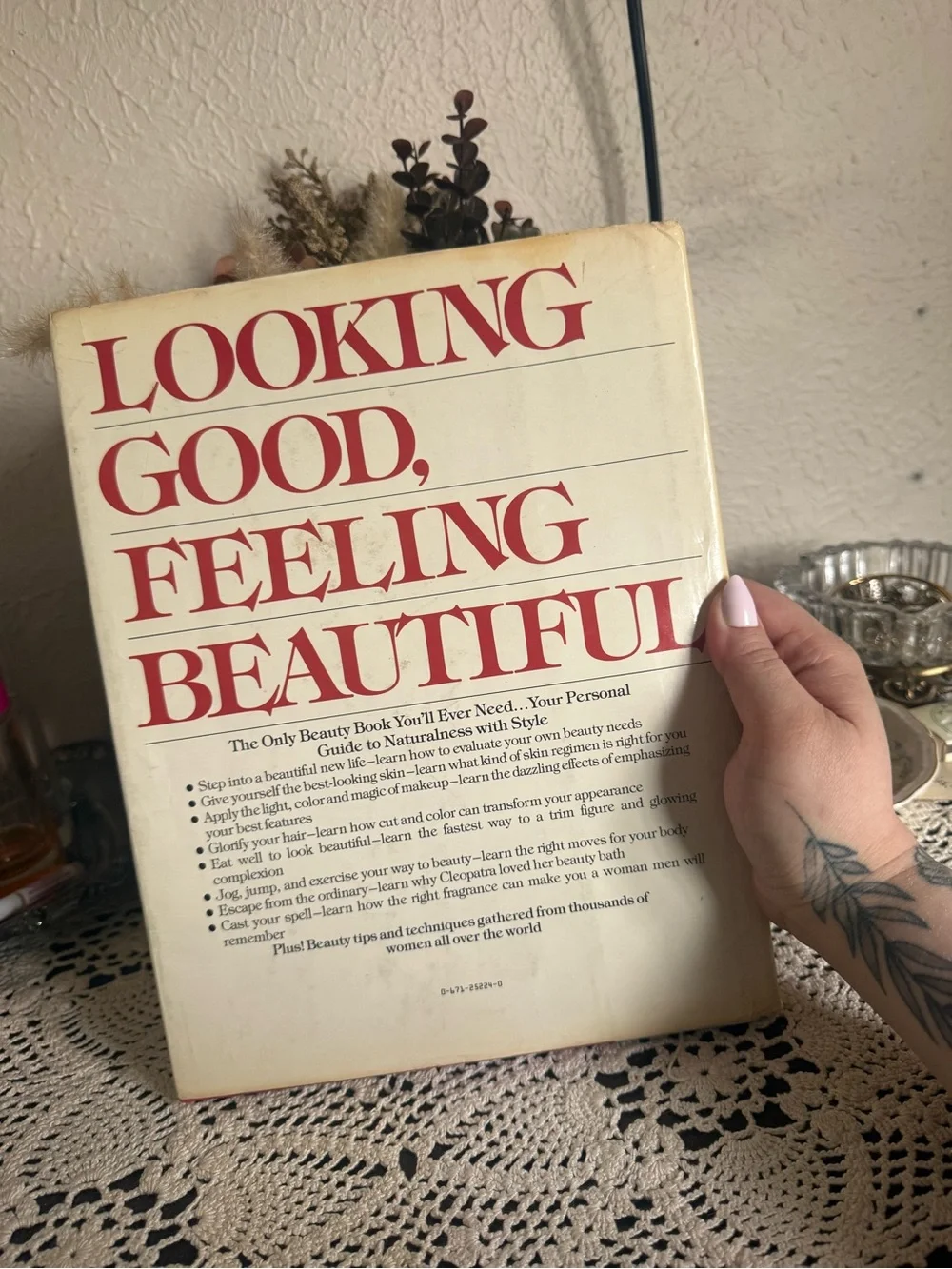 1981 The Avon Book of Beauty- Avon Looking Good, Feeling Beautiful — Hardback